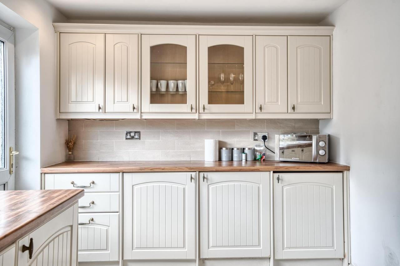 Liverpool Home With Free Parking West Derby Экстерьер фото