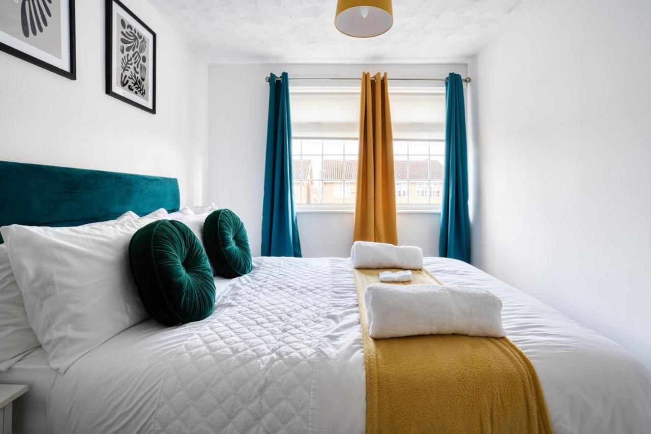 Liverpool Home With Free Parking West Derby Экстерьер фото